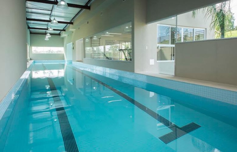 Piscina Aquecida com Raia